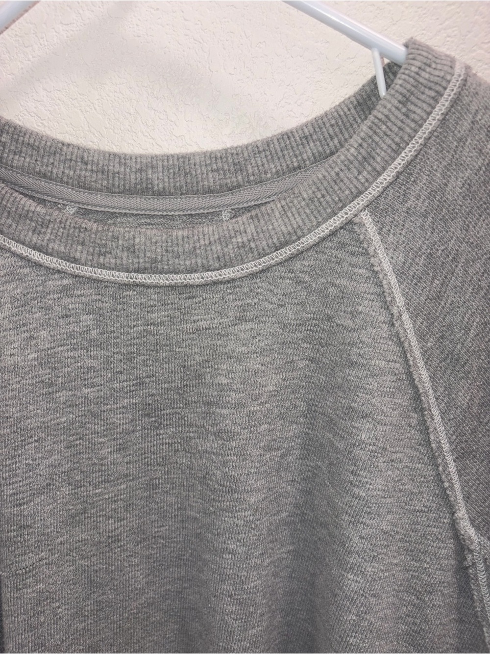 Aerie Heather Gray Oversized Raw Seam Pullover Sweatshirt
Size Large - Picture 3 of 9